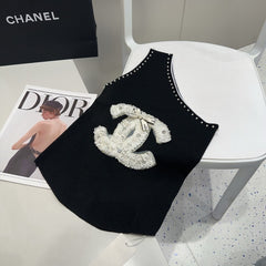 ONE SHOULDER TOP 643219 IN BLACK COTTON EMBOSSED PEARL