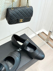 FLAT SHOES IN BLACK LAMBSKIN GOLD HARDWARE