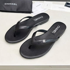 THONG SLIPPERS IN BLACK COWHIDE