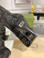 THIGH HIGH BOOTS IN BLACK KNITTED FABRIC