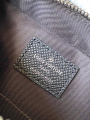 AVENUE MESSENGER 22 IN BLACK CALFSKIN