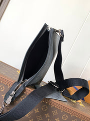 LV 25S GASTON WEARABLE WALLET 22 IN MONOGRAM ECLIPSE REVERSE CANVAS