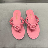 THONG SLIPPERS CAMELLIA IN PINK CALFSKIN