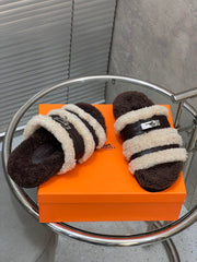 HM 25S SANDAL IN BEIGE WOOL AND DARK BROWN LAMBSKIN WITH SILVER HARDWARE