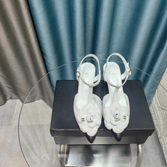 CC CAMELLIA SANDAL IN WHITE SUEDE AND BLACK CALFSKIN WITH FLOWER