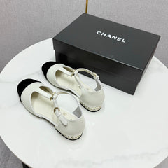 CC MARY JANE 25S IN WHITE LAMBSKIN AND BLACK SUEDE WITH PEARL HEEL