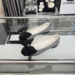 CHANEL 25S ROUND TOE BALLET FLATS WITH A BOW IN STRIPED PATTERN CALFSKIN