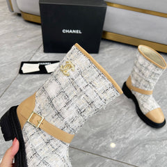 CHANEL 25S MID-CALF BOOTS 45MM IN LIGHT BROWN CALFSKIN AND WHITE TWEED GOLD HARDWRE