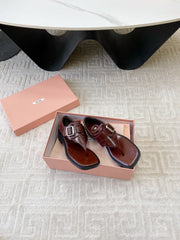 THONG SANDALS IN RED BROWN SHINY LAMBSKIN WITH SILVER BUCKLE