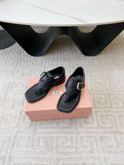 THONG SANDALS IN BLACK LAMBSKIN WITH SILVER BUCKLE