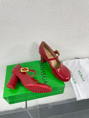 ATOMIC MARY-JANE PUMP 9 CM IN RUBY RED CALFSKIN