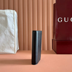 LONG CARD 19 BLACK IN CALFSKIN CASE WITH GUCCI LOGO