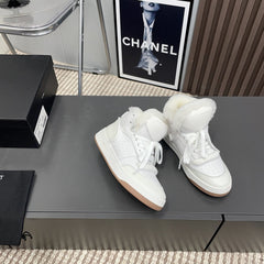HIGH-TOP SNEAKERS IN WHITE CALFSKIN WITH FLEECE LINING