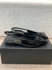 FLAT SLINGBACKS IN BLACK PATENT CALFSKIN