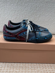 GYMNASIUM SNEAKER IN BLACK FABRIC AND BLUE SNAKE EFFECT CALFSKIN