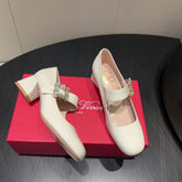 ROGER VIVIER 25S TRÈS VIVIER 50MM IN IVORY CALFSKIN WITH RHINESTONE BUCKLE