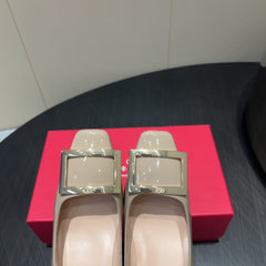 ROGER VIVIER 25S BELLE VIVIER PUMPS 45MM IN NUDE CALFSKIN GOLD BUCKLE