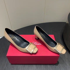 ROGER VIVIER 25S BELLE VIVIER PUMPS 45MM IN BEIGE CALFSKIN GOLD BUCKLE