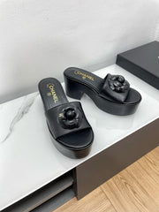 WEDGE PLATFORM BLACK LAMBSKIN WITH FLOWER