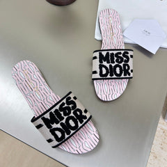 DWAY SLIDE EMBROIDERED COTTON AND LIGHT PINK MISS DIOR ALLOVER MOTIF