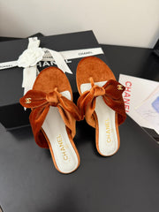 CC 25C Thong Sandal Bow Pumpkin Velvet fabric 233565