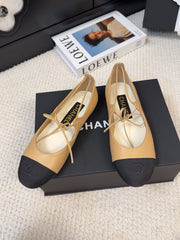 FLAT MARY JANE PUMPS IN SUN YELLOW LAMBSKIN MIX BLACK FABRIC