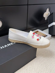 LOAFER IN WHITE CANVAS WITH COLORFUL LOGO