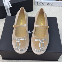MARY JANE SHOES IN SAND BROWN VELVET WITH CRYSTALS LOGO