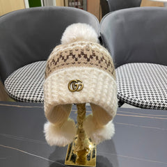 BEANIE HAT IN COLORFUL WOOL 394007