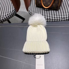 BEANIE HAT IN WHITE WOOL 403393