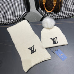SET SCARF AND HAT IN BEIGE WOOL AND FOX FUR 414798