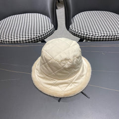 KNITTED BUCKET HAT IN CREAM BEIGE COTTON AND LAMB FUR 420924