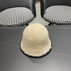 BUCKET HAT IN CREAM BEIGE LAMBSWOOL 426106