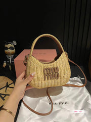 WANDER 25 WICKER BAG IN TAN/CARAMEL RATTAN