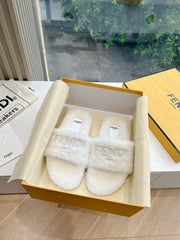 FLAT SLIDE IN WHITE FLEECE