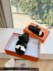 CHYPRE SANDAL IN BLACK MIX WHITE CALFSKIN