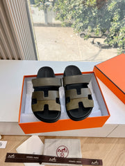 CHYPRE SANDAL IN ARMY GREEN SUEDE AND CALFSKIN