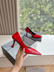 HIGH PUMPS IN CLASSIC RED PATENT CALFSKIN
