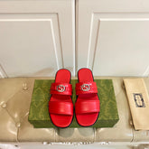 GG SANDAL WITH ROUND INTERLOCKING G IN SCARLET RED CALFSKIN