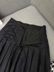 BLACK SKIRT MODEL 25S