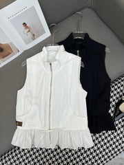 HIGH-NECK SLEEVELESS TOP WITH ZIP CLOSURE