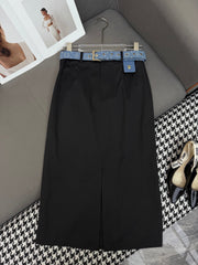 FRONT-SLIT SKIRT WITH LOGO BELT