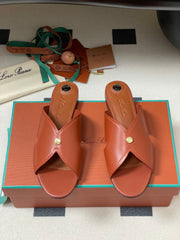 LP CLASSIC CROSS-STRAP SANDALS 25S IN RUST ORANGE LAMBSKIN
