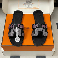 HM 25S ORAN SANDAL IN BLACK LAMBSKIN WITH WHITE MIX PINK STONE DETAILS