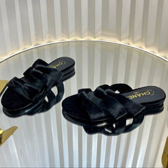 THREE STRAPS MULE IN BLACK VELVET