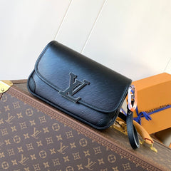 BUCI BAG 24 IN BLACK EPI GRAIN COWHIDE