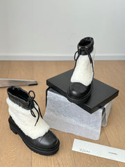 CC CHUNKY BOOTS IN WHITE SMOOTH FLEECE AND BLACK CALFSKIN