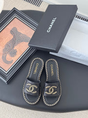 WEDGE HEELS IN BLACK CALFSKIN MIX CHAIN BASE