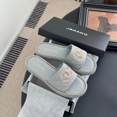 SLIPPER IN BEAU BLUE CALFSKIN MIX CHAIN BASE