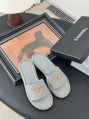 SLIPPER IN BEAU BLUE CALFSKIN MIX CHAIN BASE